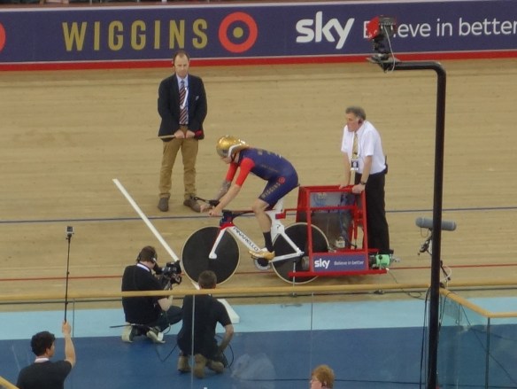 Bradley Wiggins on the blocks before the bell in his record breaking hour cycle ride